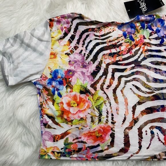 Edge Zebra Printed Short Sleeve Crop Top Shirt - Picture 8 of 9